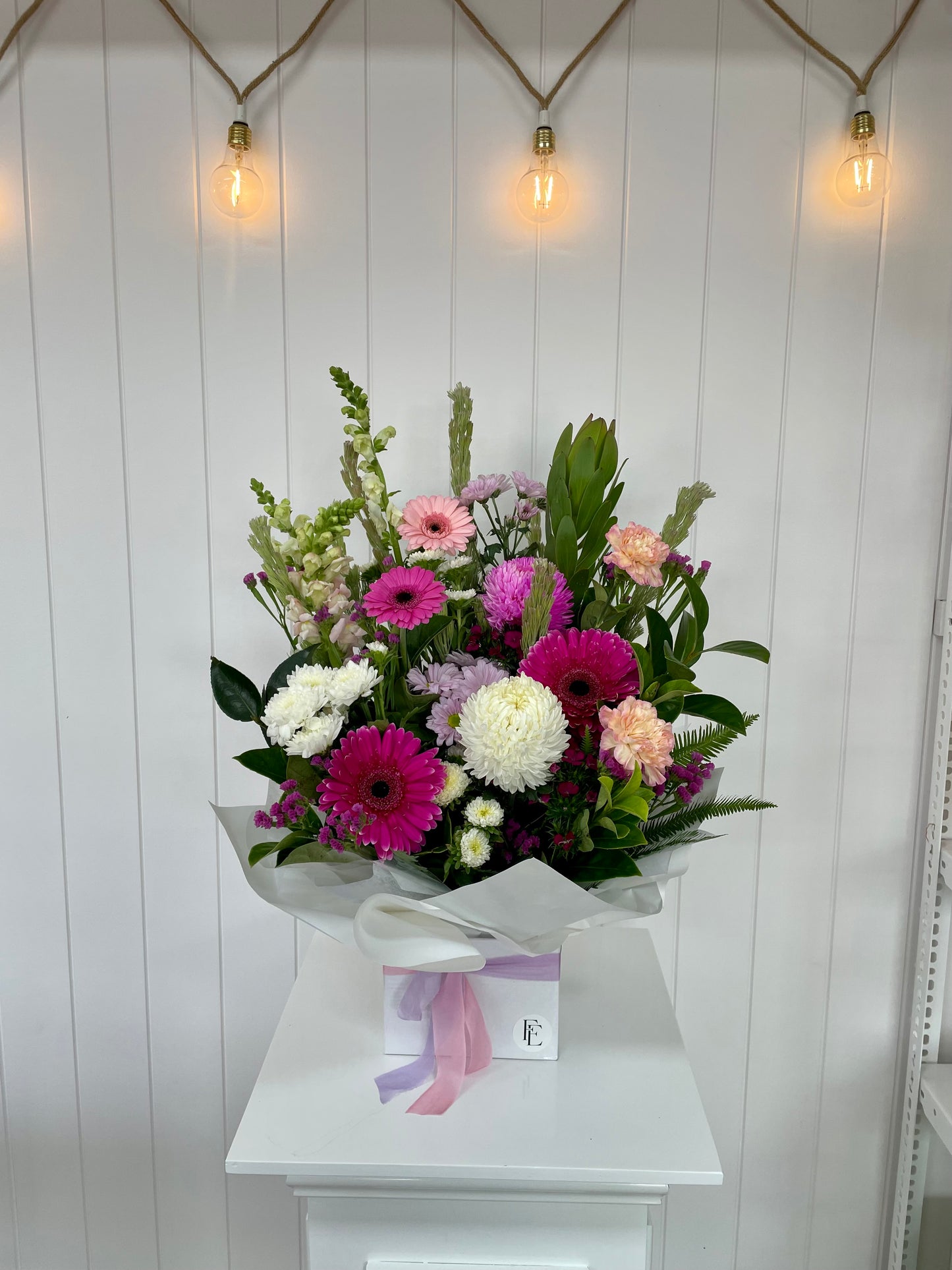 Seasonal Flower Arrangement - Extra Large