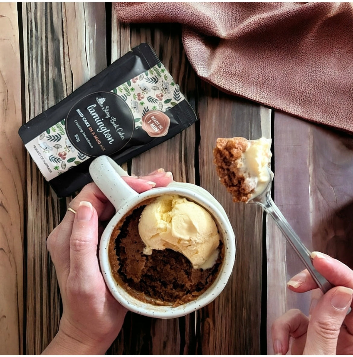 LAMINGTON MUD CAKE IN A MUG 80G