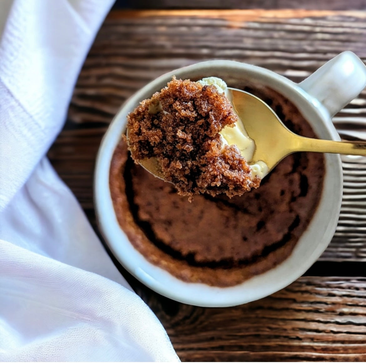 RICH CHOCOLATE MUD CAKE IN A MUG 80G